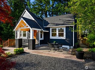 24305 90th Avenue W, Edmonds, WA 98026