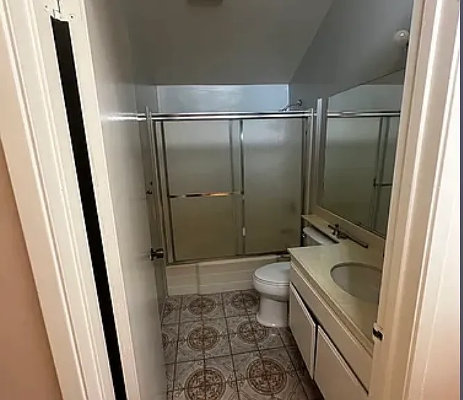 557 E Verdugo Ave — Photo 12