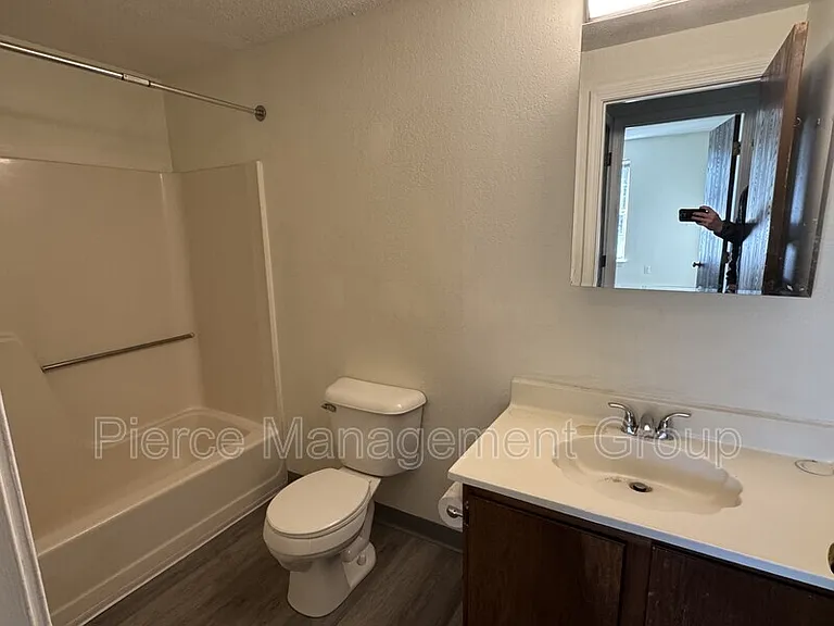 20 Wolf Rd E #108 — Photo 9