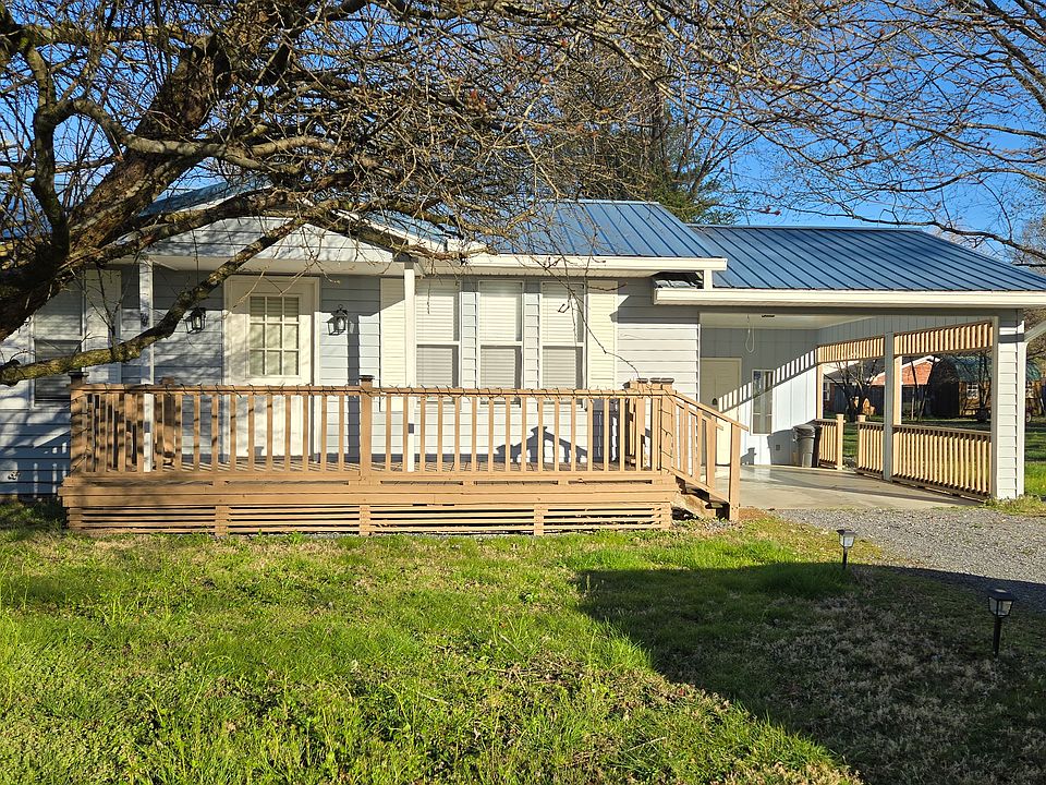 Attached carport for convenience