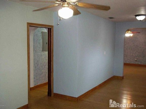 5th image of 337 W 67th St