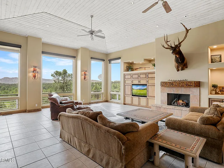 804 N Grapevine Dr — Photo 8
