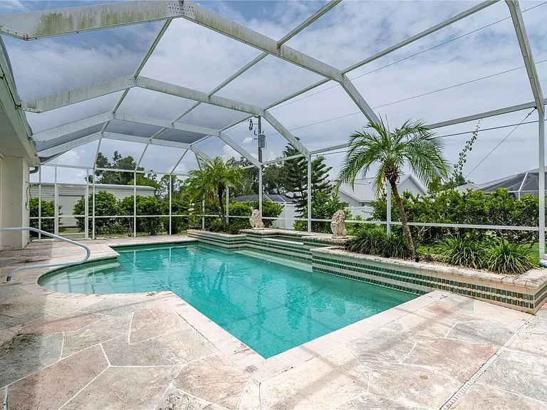 23420 Peachland Blvd — Photo 8