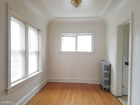 5th image of 227 E Townsend St APT 7