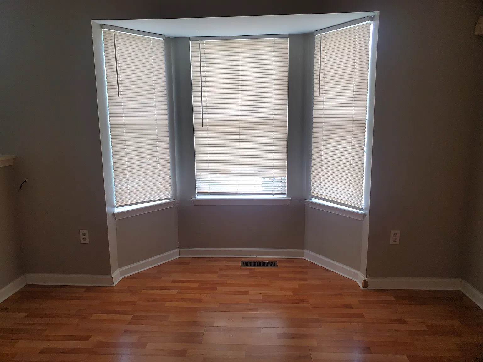 4 bed, 3.5 bath, 1332 sqft, $2,800 — Photo 4