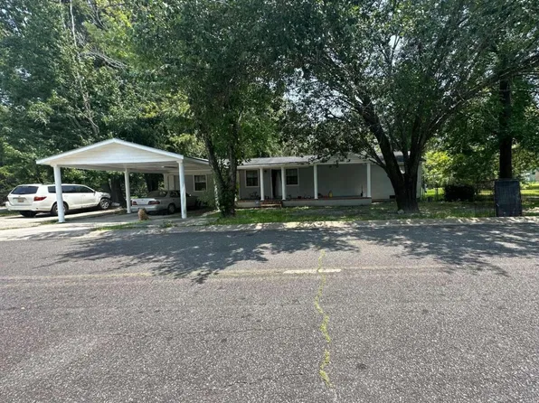 1018 Colley St, Waycross, GA 31501