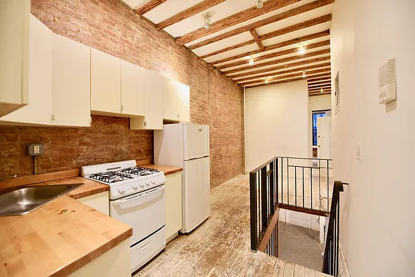 Rented by Nolita Group | media 17