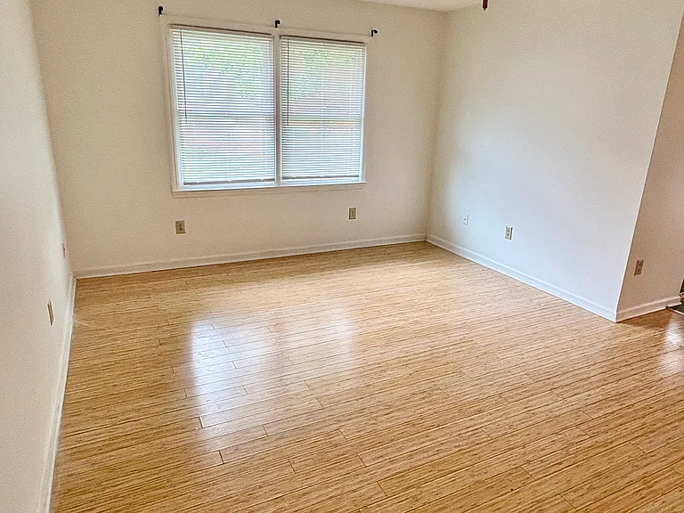 2202 Storey Ct — Photo 5