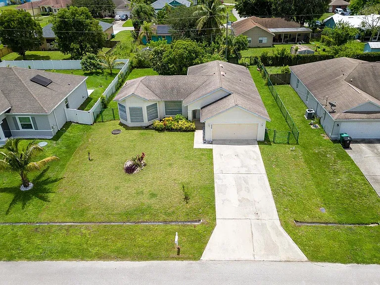 1058 SW Locke Ave — Photo 44