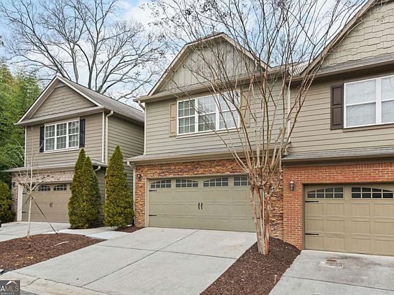 3rd image of 2324 Whiteoak Ln SE