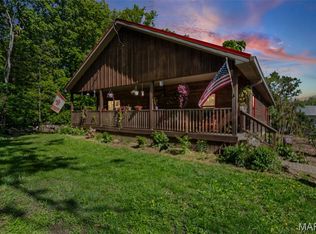 13 Algonquin Dr, Millstadt, IL 62260