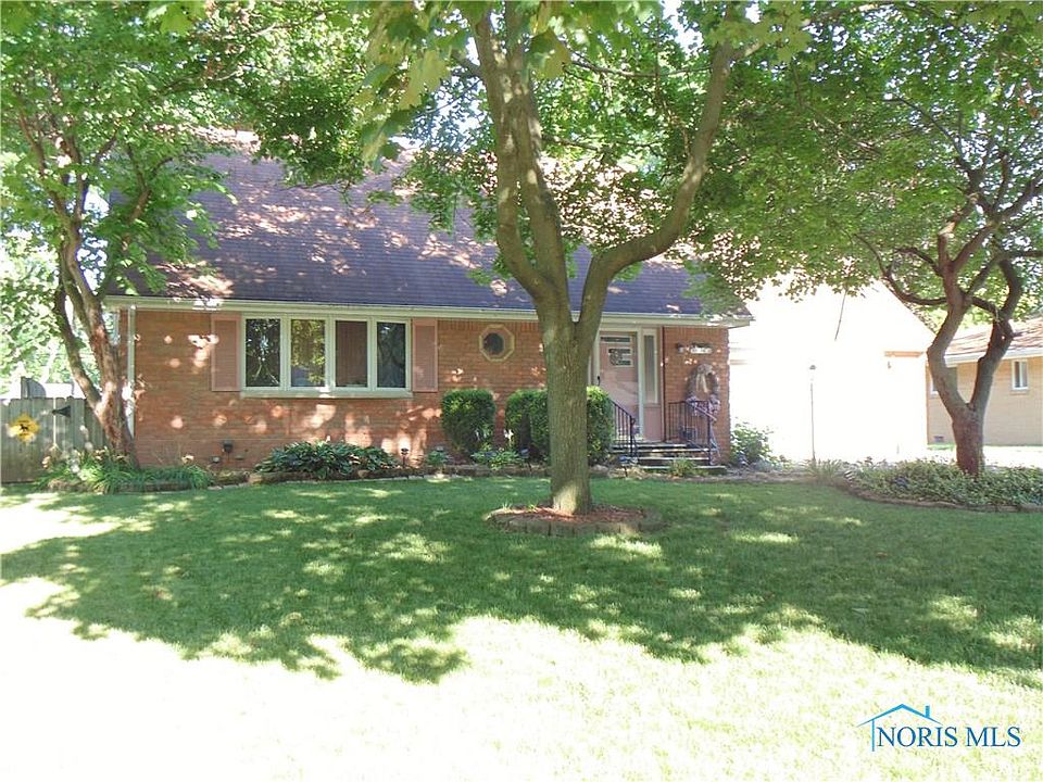 2nd image of 5933 Holly Glenn Dr