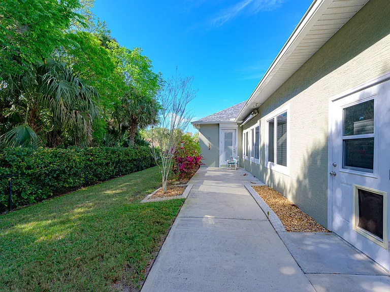 4 Archangel Cir — Photo 5