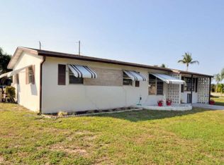 300 Greenbrier Dr, Palm Springs, FL 33461