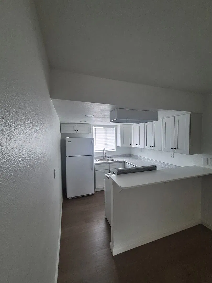 Extremely Spacious Remodeled 1 bedroom Condo for Rent near UCR — Photo 4