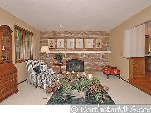 5th image of 1294 Laura St