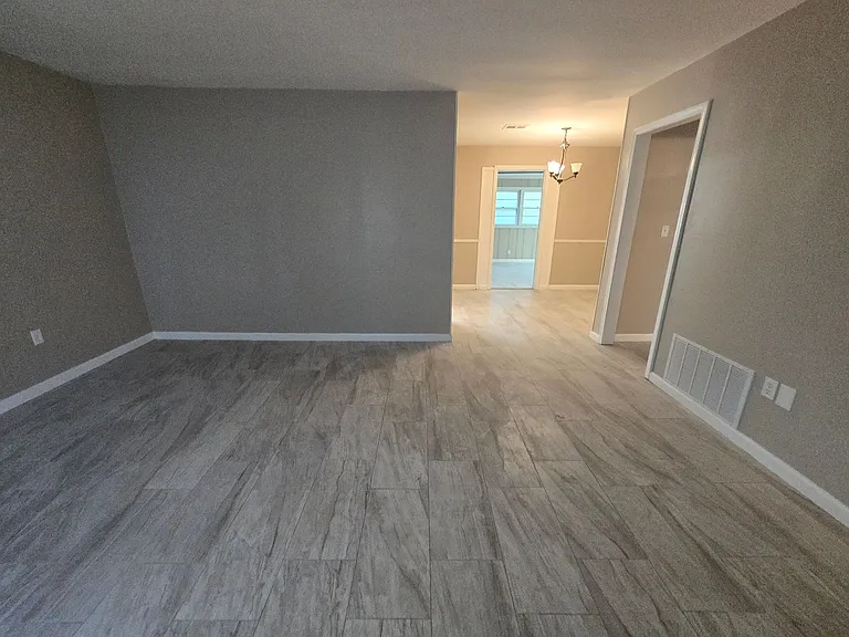 3540 Farwood Dr — Photo 5