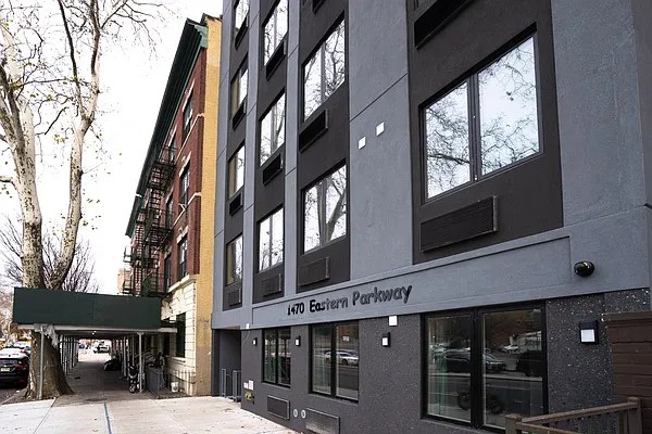 Rented by MySpaceNYC | media 10