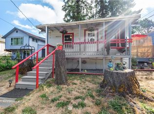 4820 Peters Rd, Bremerton, WA 98312
