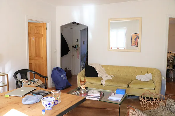 Rented by DGW N Y Realty Group LLC | media 14