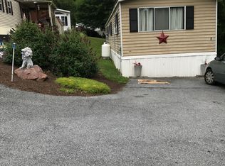 8 Pearl Dr, Lititz, PA 17543