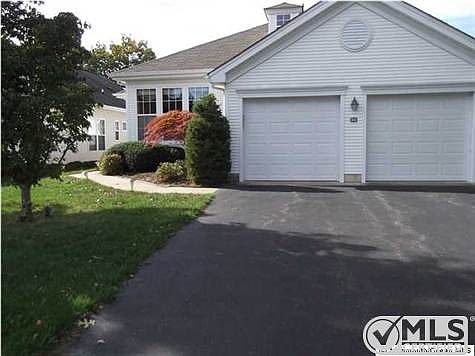2nd image of 62 Greenways Ln