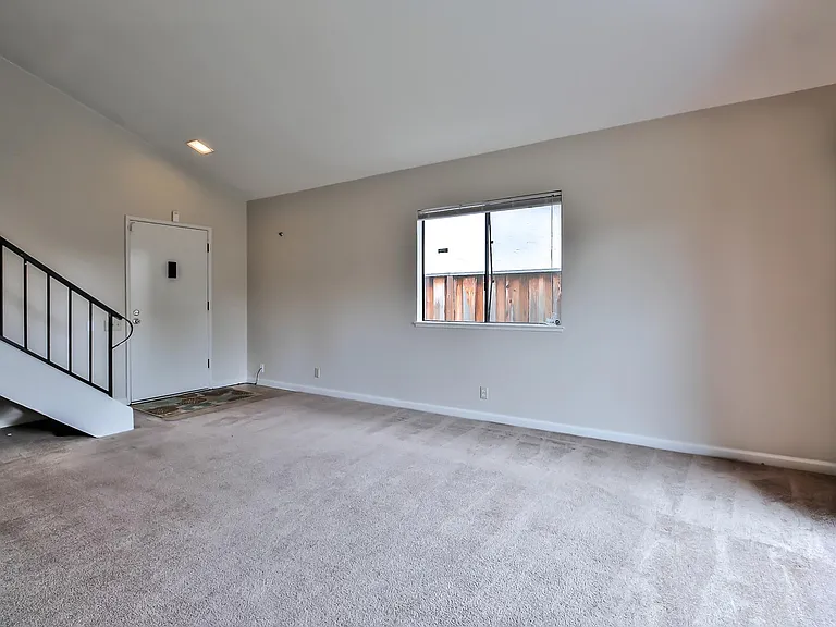 3251 Whispering Elm Ct — Photo 3