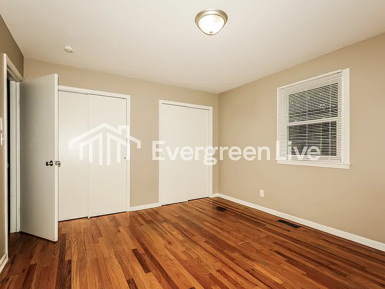 4375 Windsor Rd — Photo 9