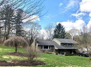 223 Edwards Dr, Fayetteville, NY 13066