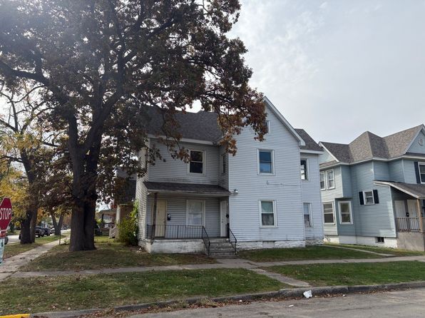 310 W Merchant St, Kankakee, IL 60901