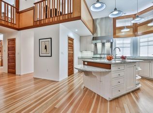 15 Loew Cir, Milton, MA 02186