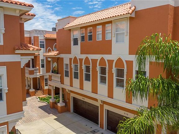 3rd image of 908 Villa Venicia Way
