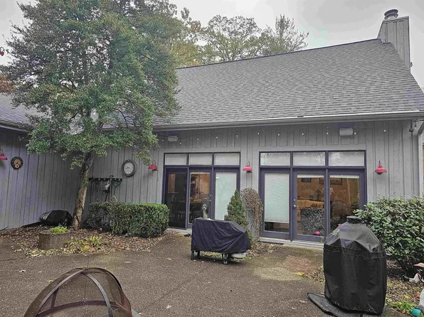 604 Amanda Furnace Dr, Ashland, KY 41101