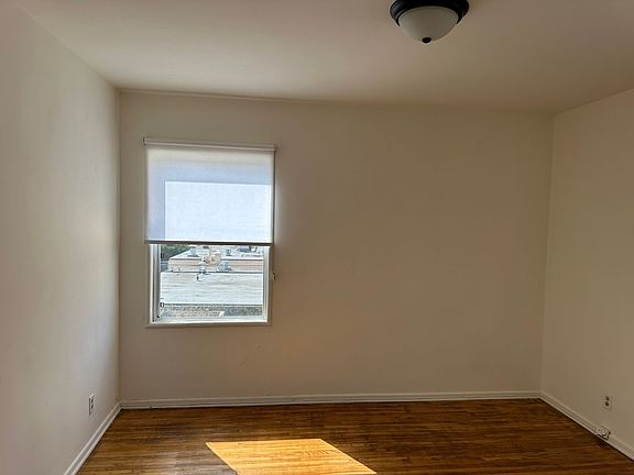 4th image of 3312 Rowena Ave #33184