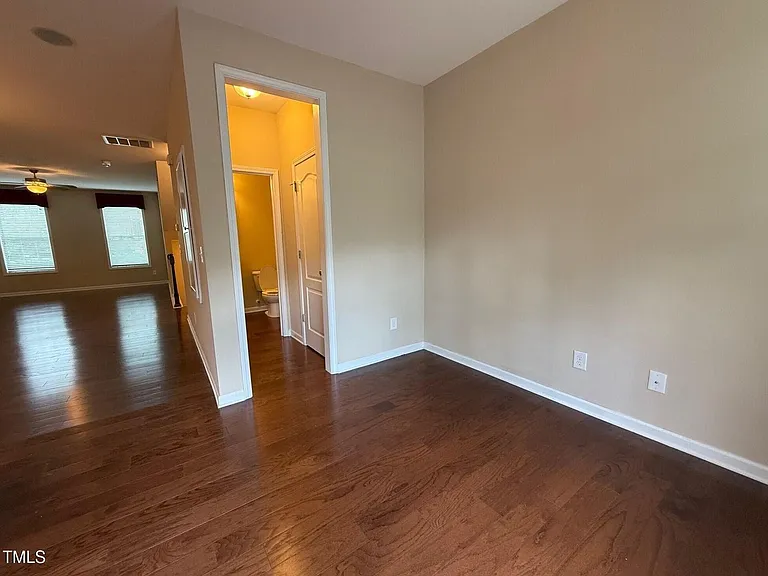 545 Old Mill Village Dr — Photo 10