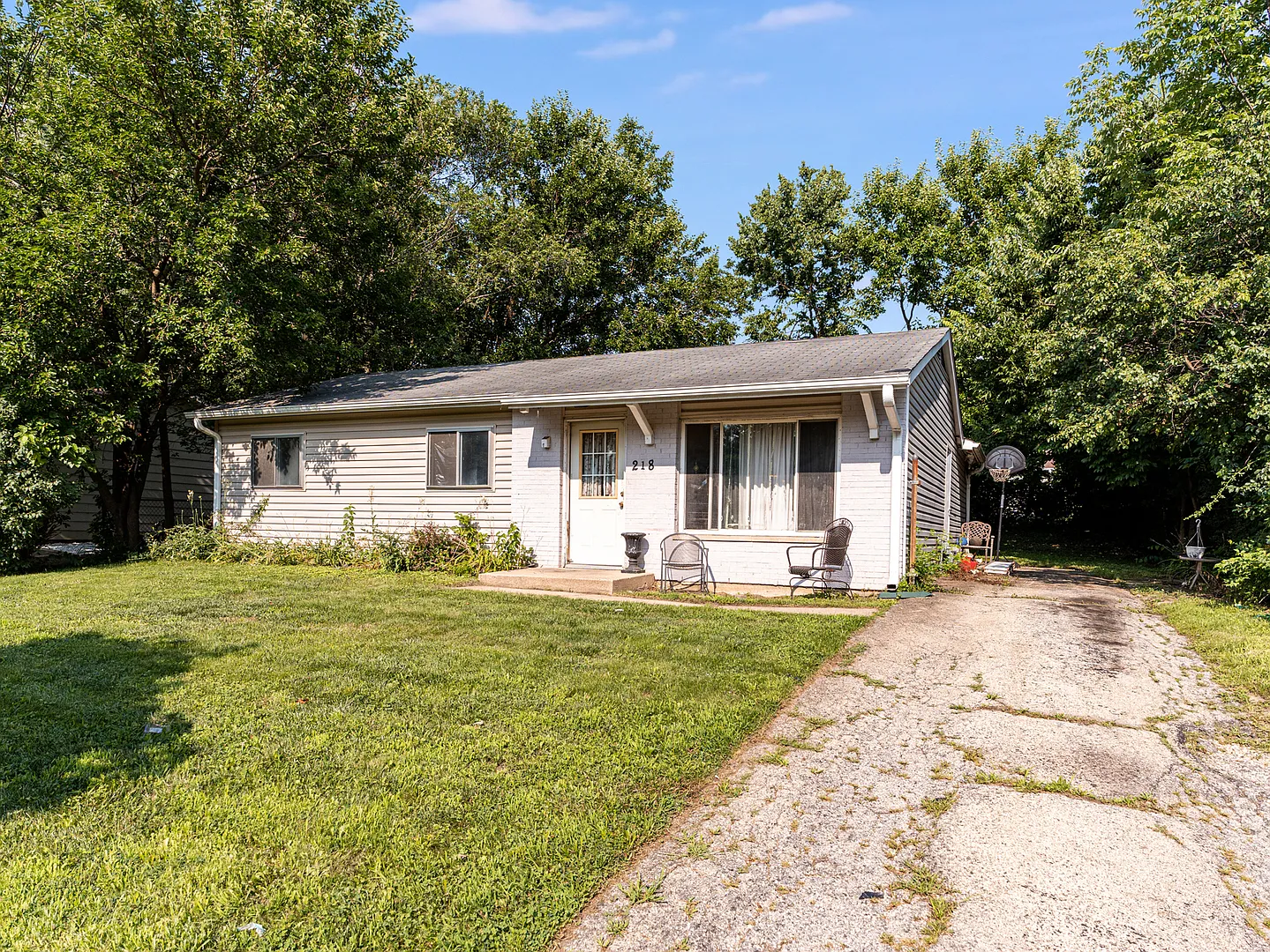 218 Bedford Rd photo 1
