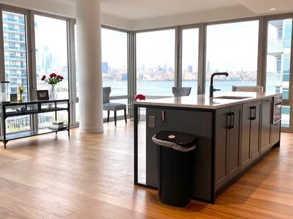 2 Shore Lane image 3 of 32