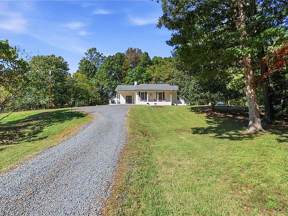 2nd image of 2106 Beckerdite Rd