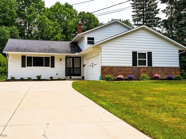 1141 Hillrock Dr, South Euclid, OH 44121