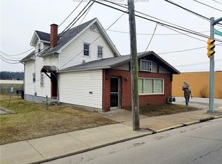 743 1/2 Washington St W, Charleston, WV 25302