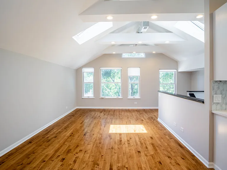 1063 N Wood St #PENTHOUSE — Photo 6