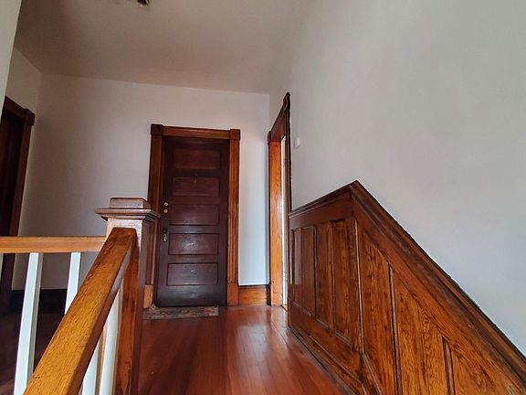 Gorgeous woodwork!