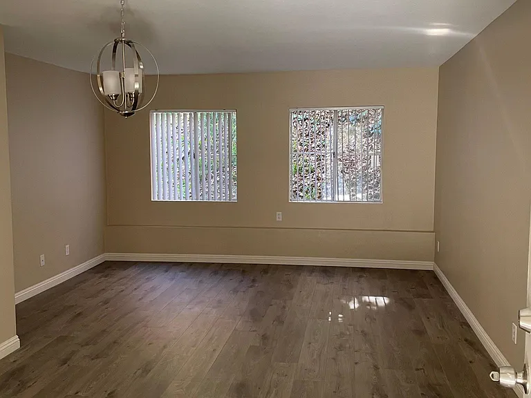 931 Tularosa Dr #5 — Photo 5