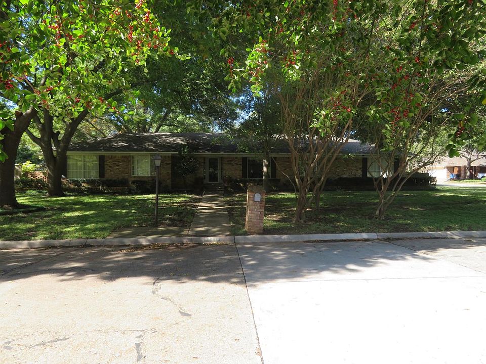 1st image of 12219 Shiremont Dr