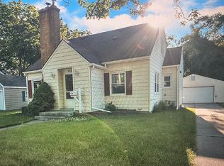 208 S Myrtle St, Greenville, MI