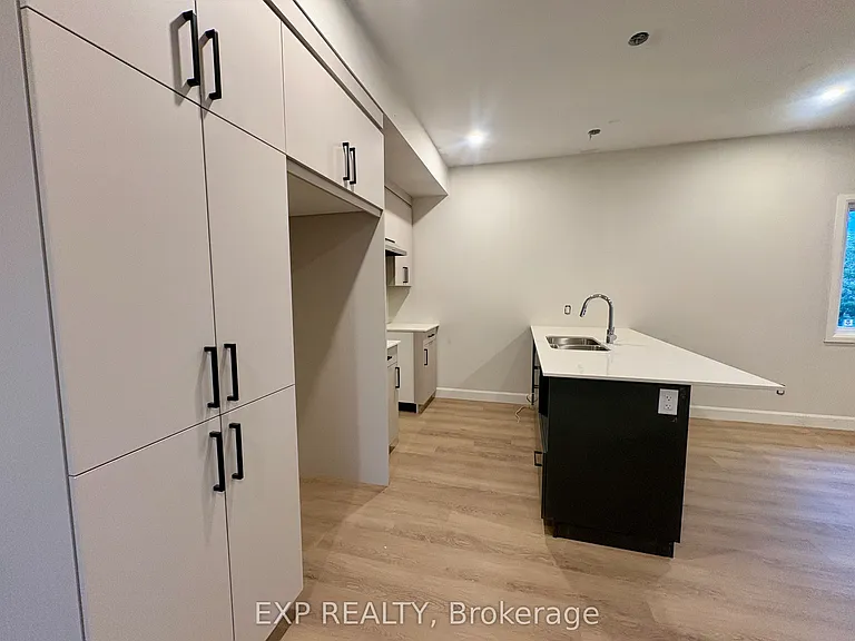 1089 Notre Dame St #3 — Photo 14