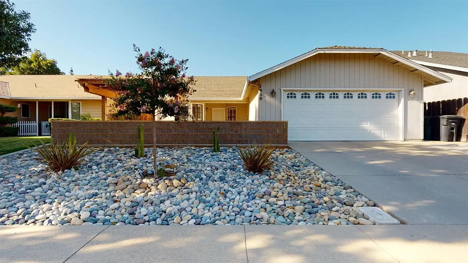 1909 Ursini Ln photo 1