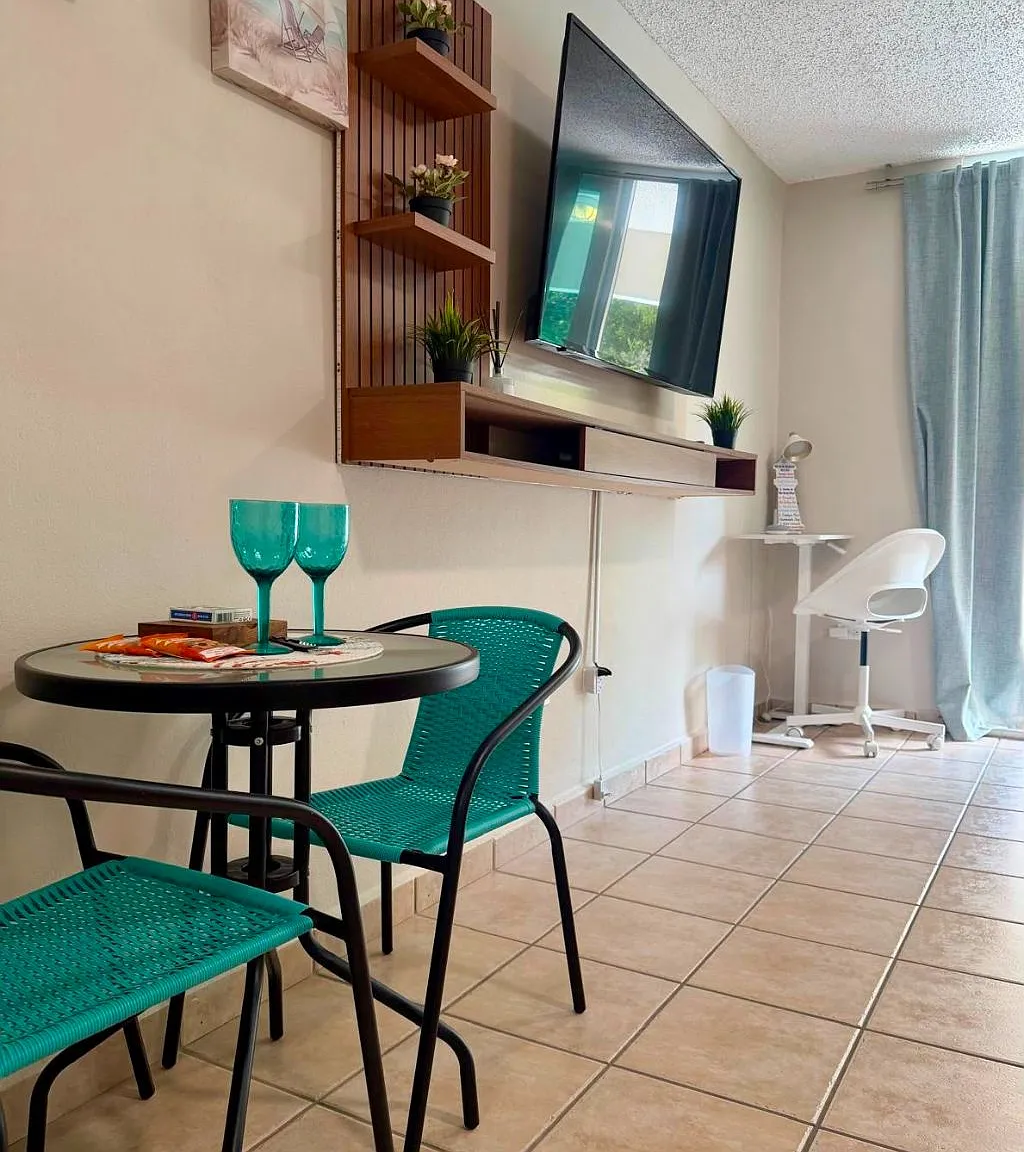 1 bed, 1.0 bath, 700 sqft, $1,200 — Photo 4