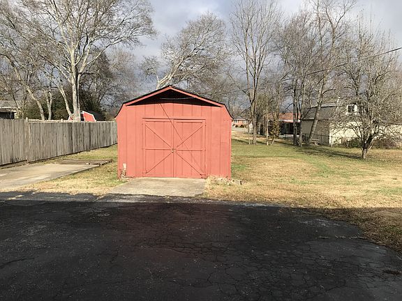 2nd image of 423 Eastland Ave