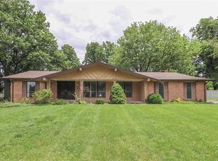 11708 Roundhill Dr, Saint Louis, MO